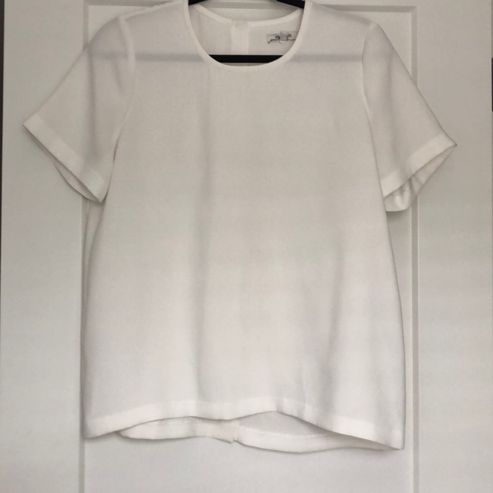 ⭐️ Madewell white button back shirt